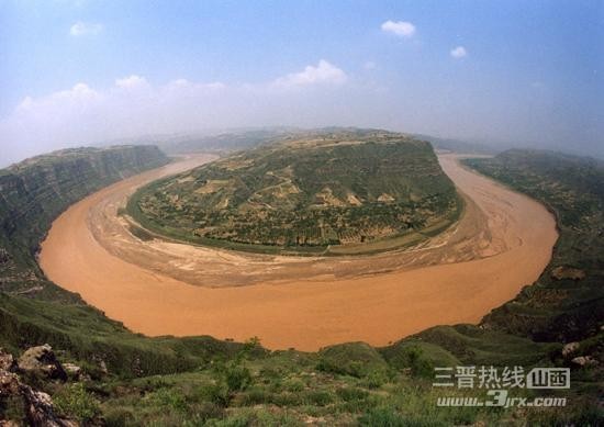 黄河流域是华夏民族的发祥地,黄土高原陕北山谷是华夏民族的摇篮.